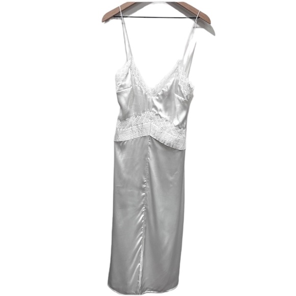 NWT Zara New Satin Camisole Long Lingerie
Dress SMALL - Picture 10 of 15